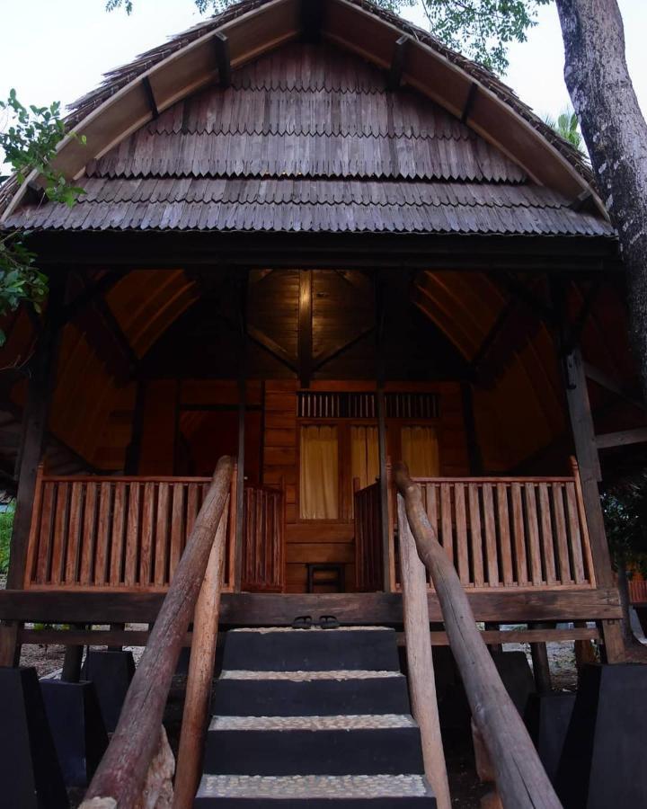 Matalalang Sunari Beach Resort Selayar מראה חיצוני תמונה